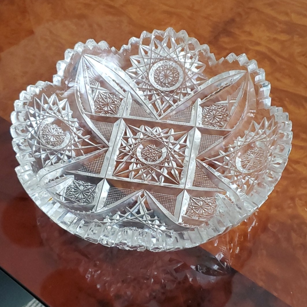 Crystal dish, 8 inches round